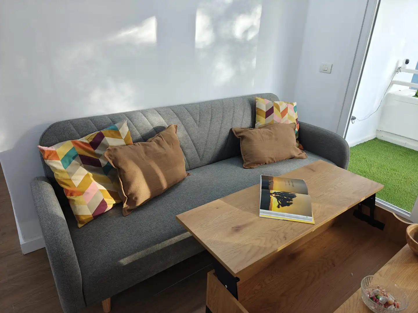 Sala d'estar de Estudi en venda en San Miguel de Abona amb Parquet, Terrassa i Moblat