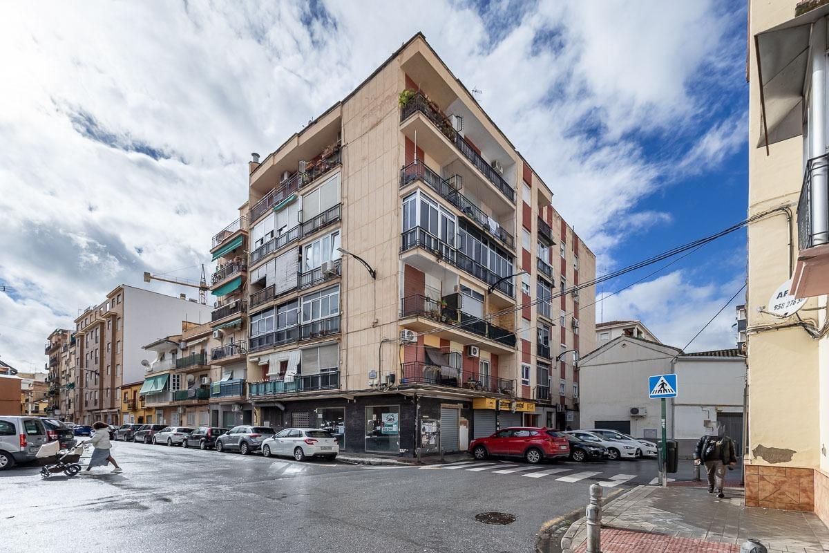 Flat for sale in Calle de Margarita Xirgú, Barrio de Zaidín, Zaidín