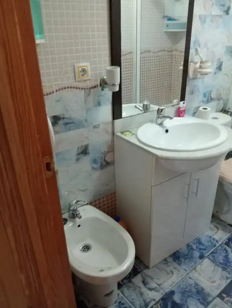 Baño de Planta baja en venta en Benamaurel con Jardín privado, Trastero y Amueblado