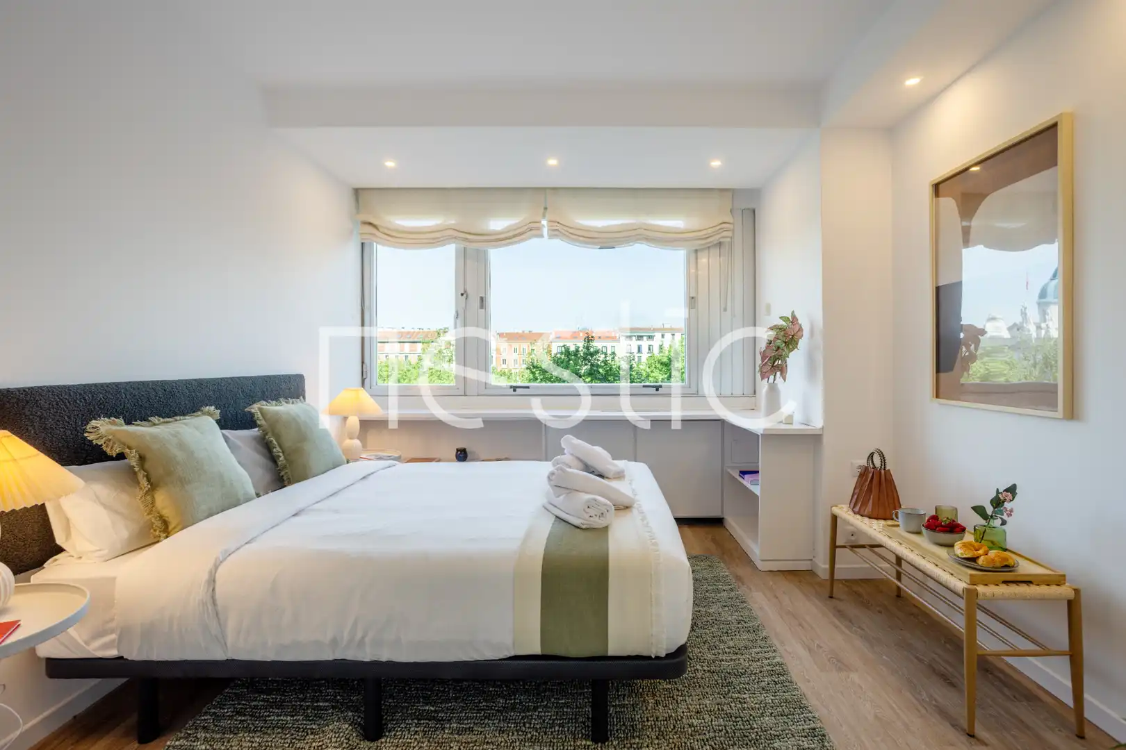 Habitación de Apartamento de alquiler en Madrid con Aire acondicionado, Calefacción y Amueblado