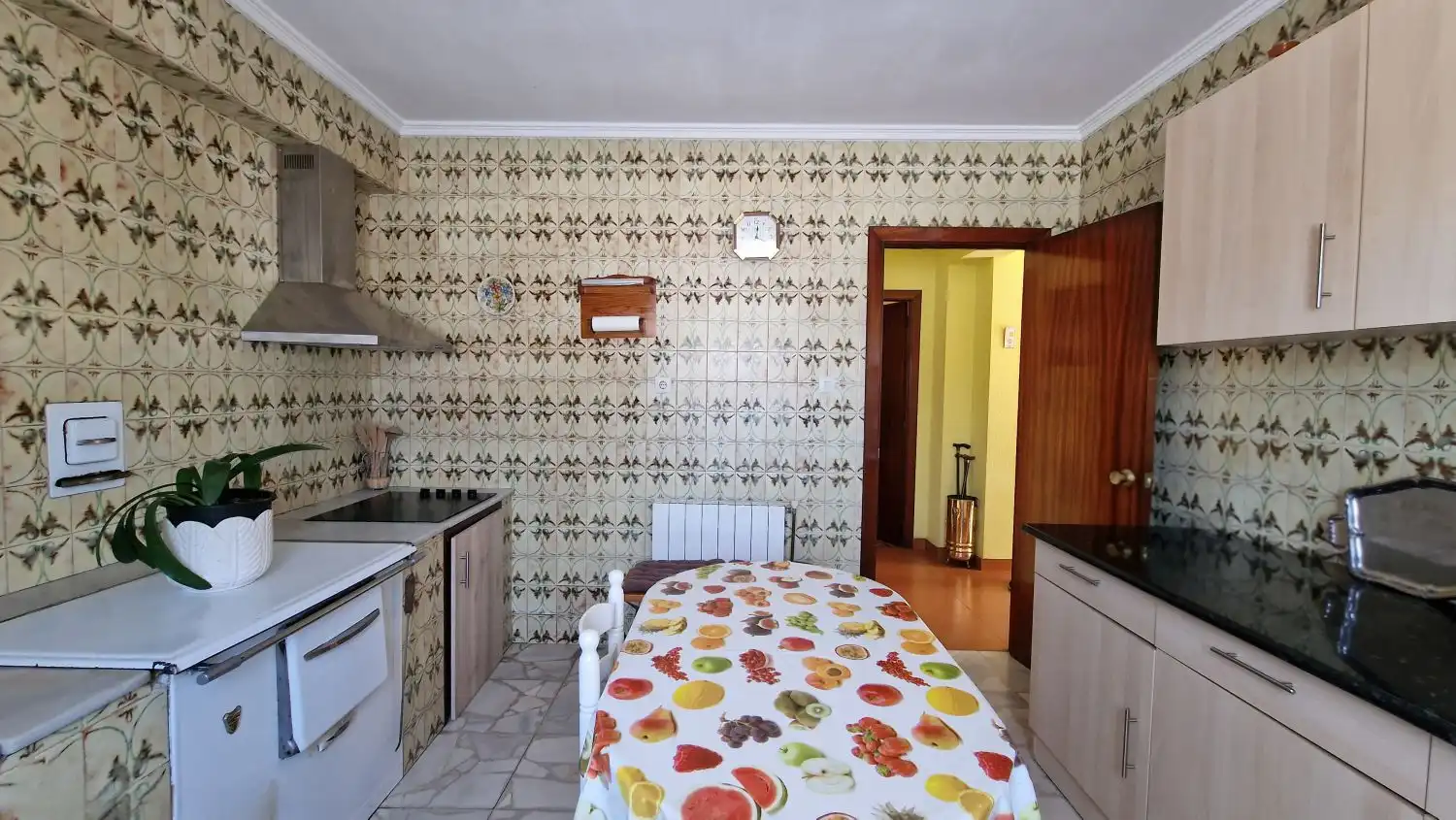 Kitchen of Houses for sale in Torrelavega   with Heating, Storage room and Balcony
