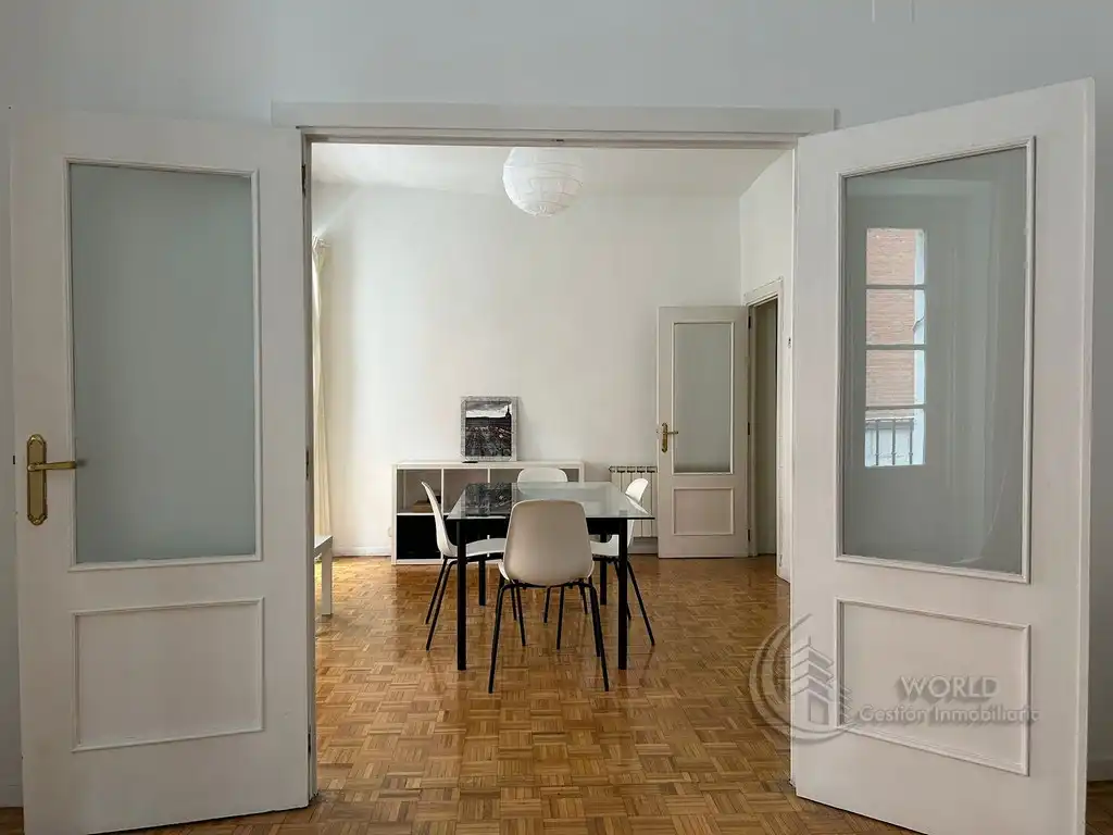 Comedor de Piso de alquiler en Madrid con Aire acondicionado, Calefacción y Amueblado
