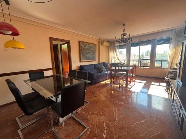 Piso en Venta en Calle las Cruzadas en Parque María Luisa -Giralda Sur