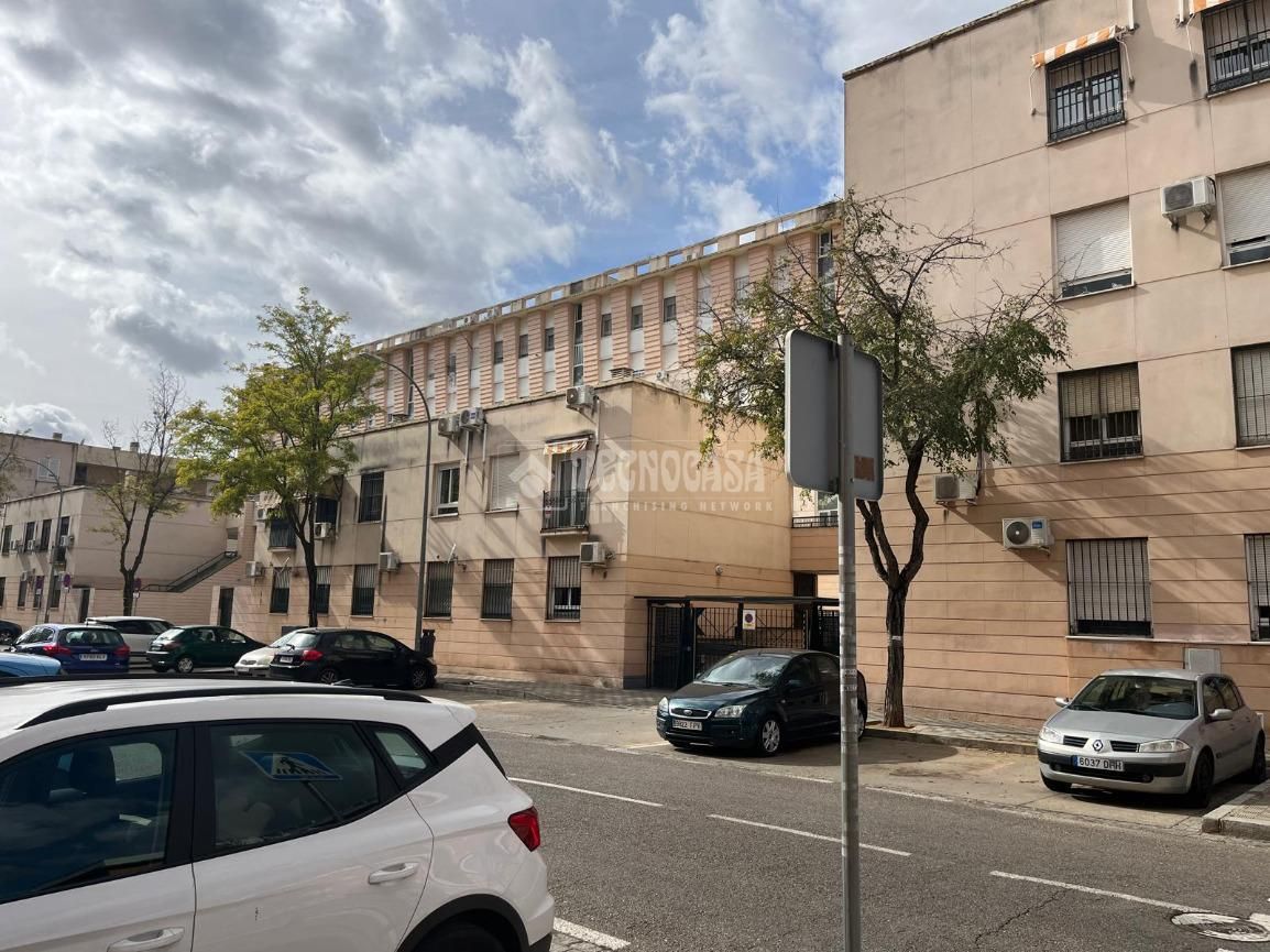 Vista exterior de Pis de lloguer en  Sevilla Capital