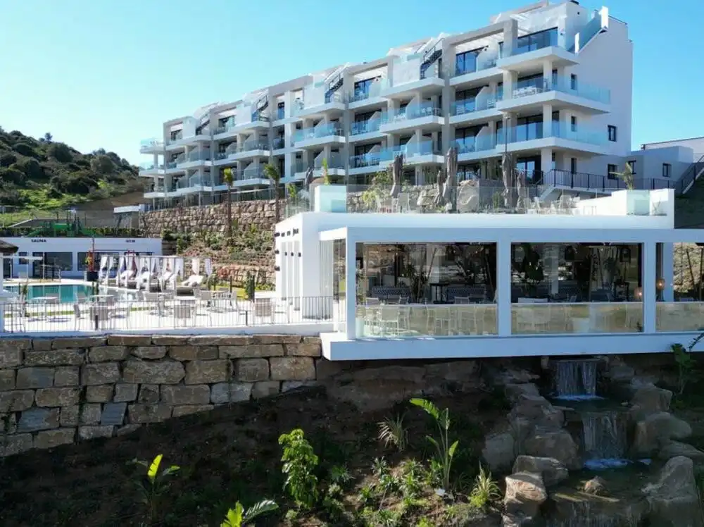Außenansicht von Erdgeschoss zum Verkauf in Mijas mit Klimaanlage, Terrasse und Schwimmbad