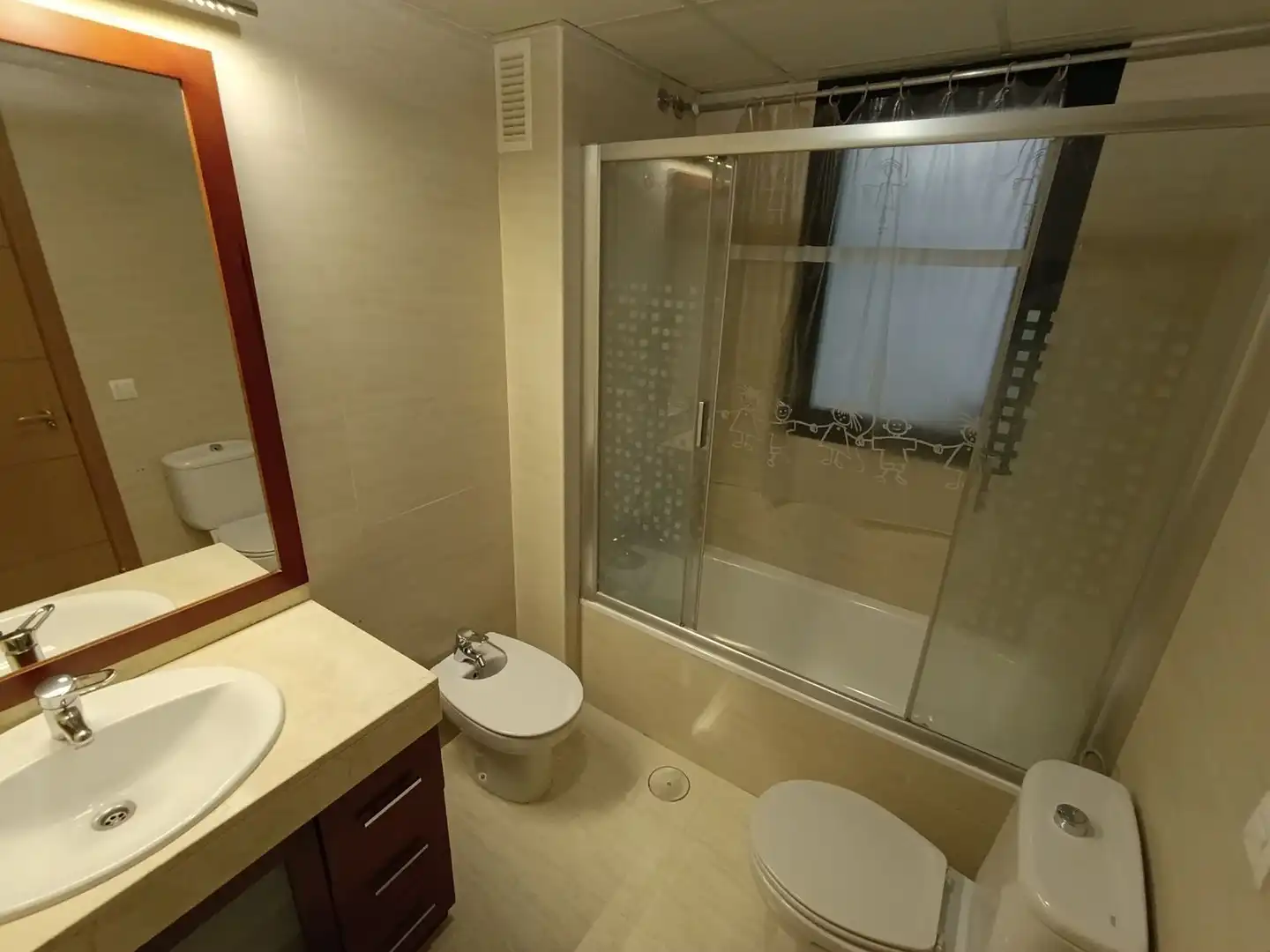 Badezimmer von Wohnung zum Verkauf in Ciudad Real mit Klimaanlage, Heizung und Abstellraum