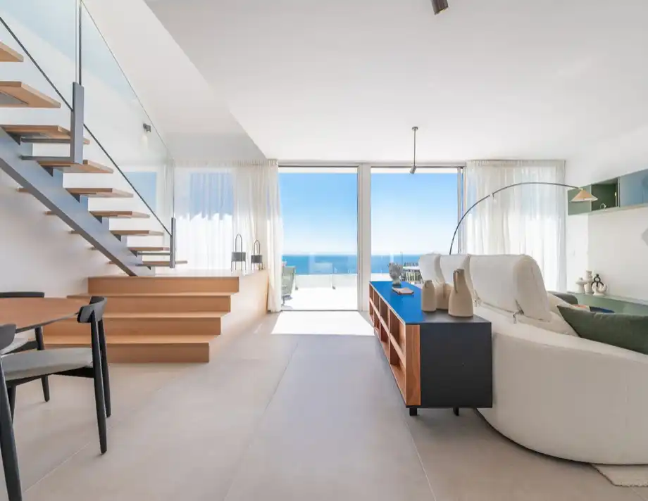 Piso con piscina en venta en Benalmádena pueblo, imagen 3