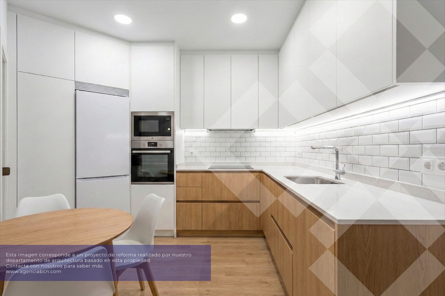 Cuina de Pis en venda en  Barcelona Capital amb Calefacció, Terrassa i Balcó