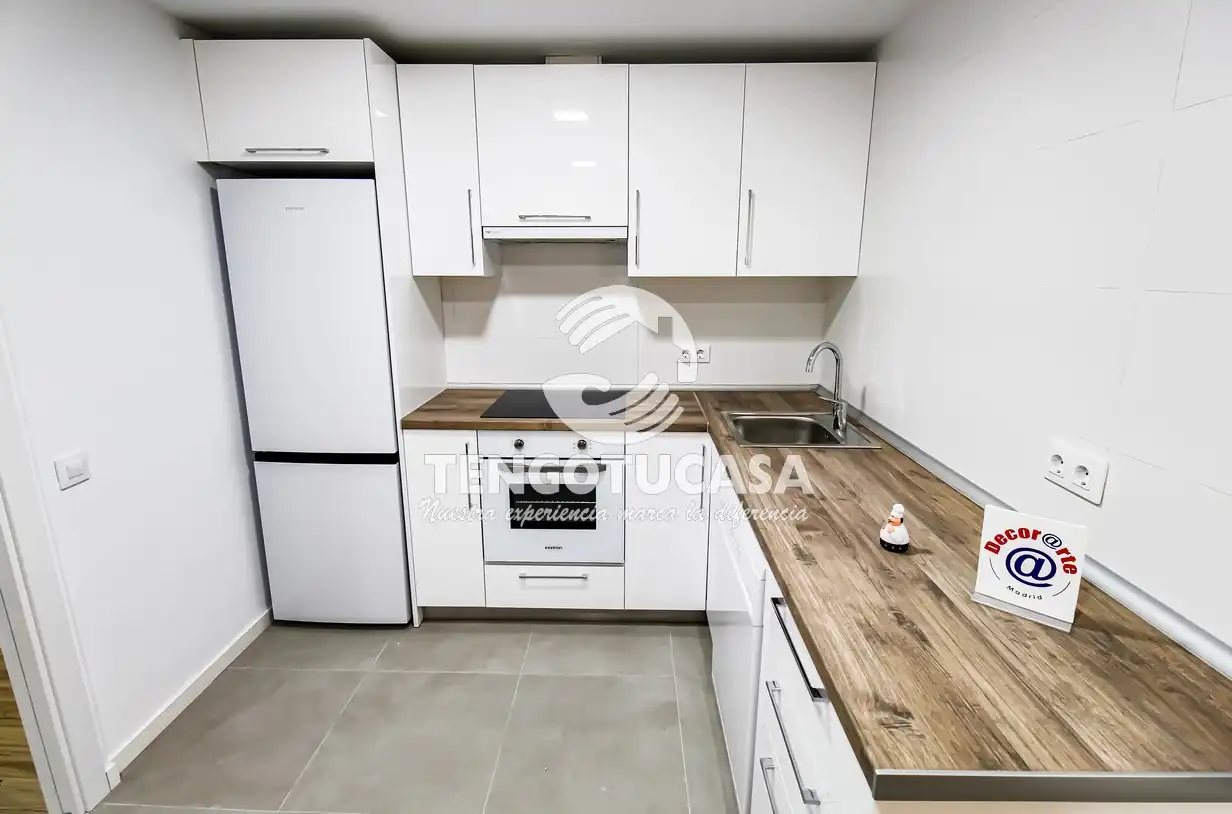 Kitchen of Flat for sale in Madrid  with Air Conditioner, Heating and Furnished