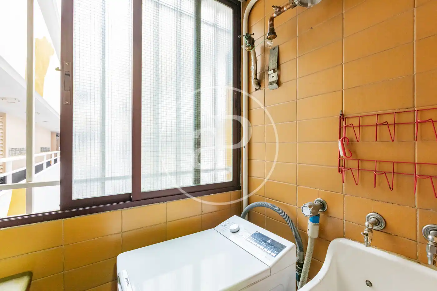 Badezimmer von Wohnung zum Verkauf in Madrid mit Klimaanlage, Heizung und Privatgarten