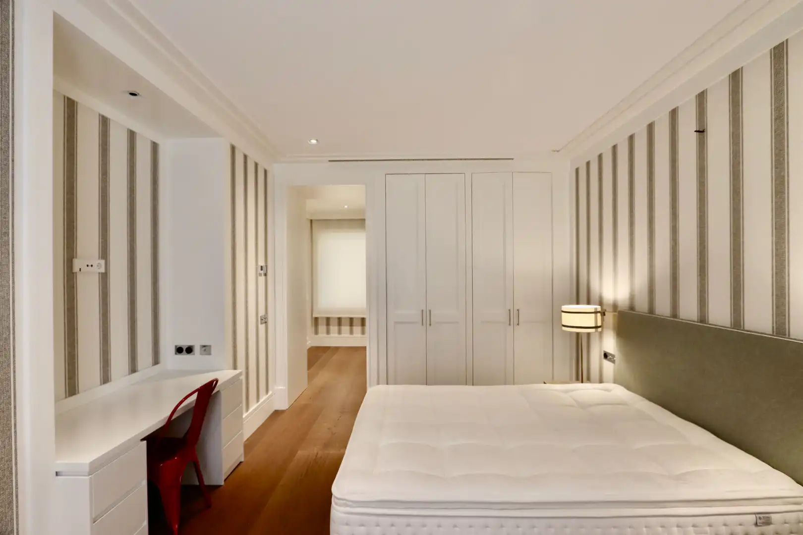 Bedroom of Flat for sale in Madrid  with Air Conditioner, Heating and Parquet flooring
