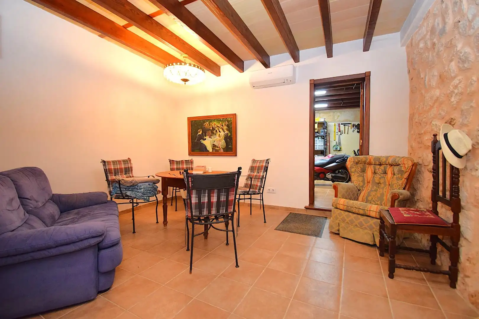 Wohnzimmer von Einfamilien-Reihenhaus zum Verkauf in Muro mit Klimaanlage, Terrasse und Möbliert