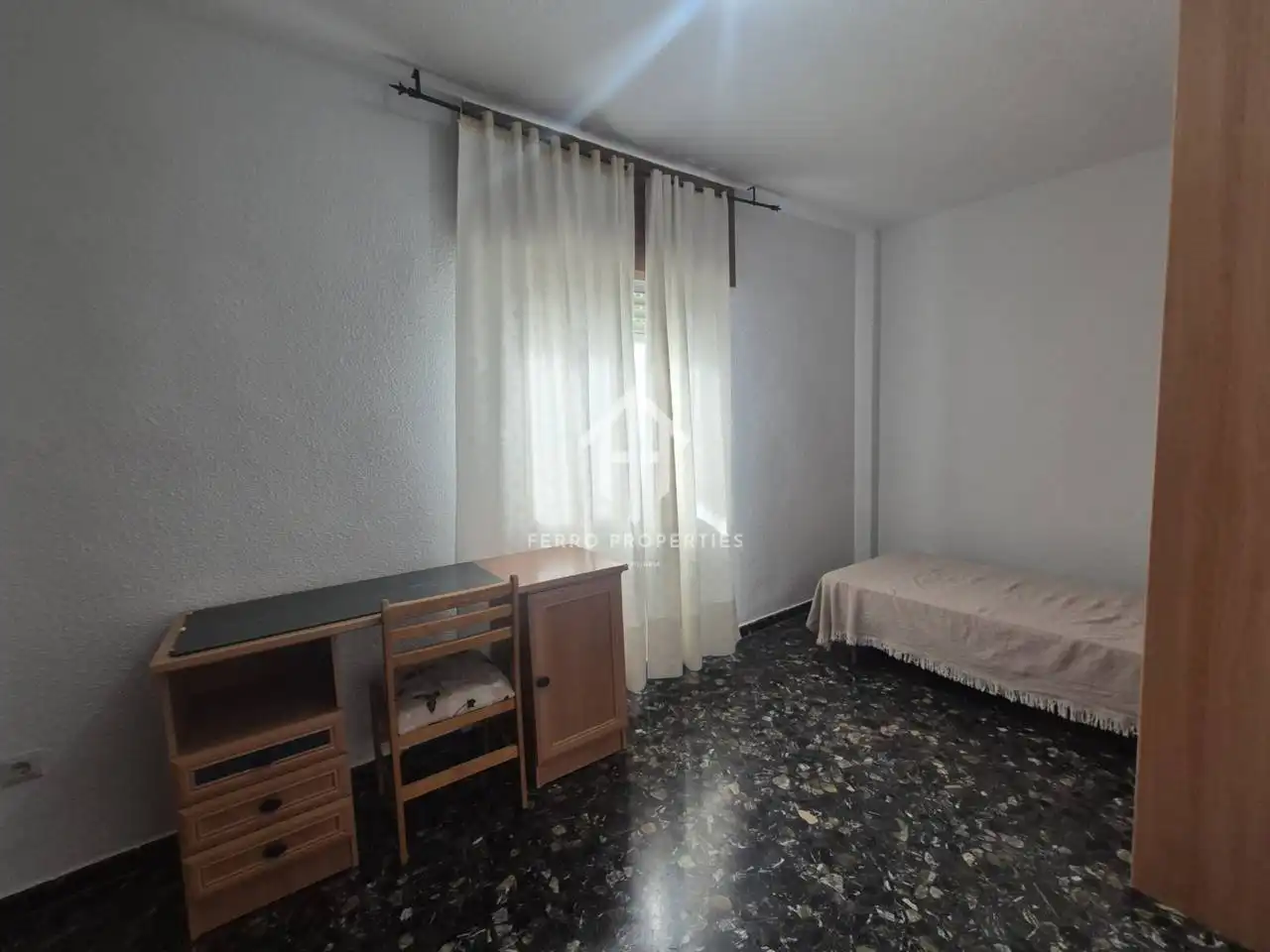 Dormitori de Pis en venda en Loja amb Balcó