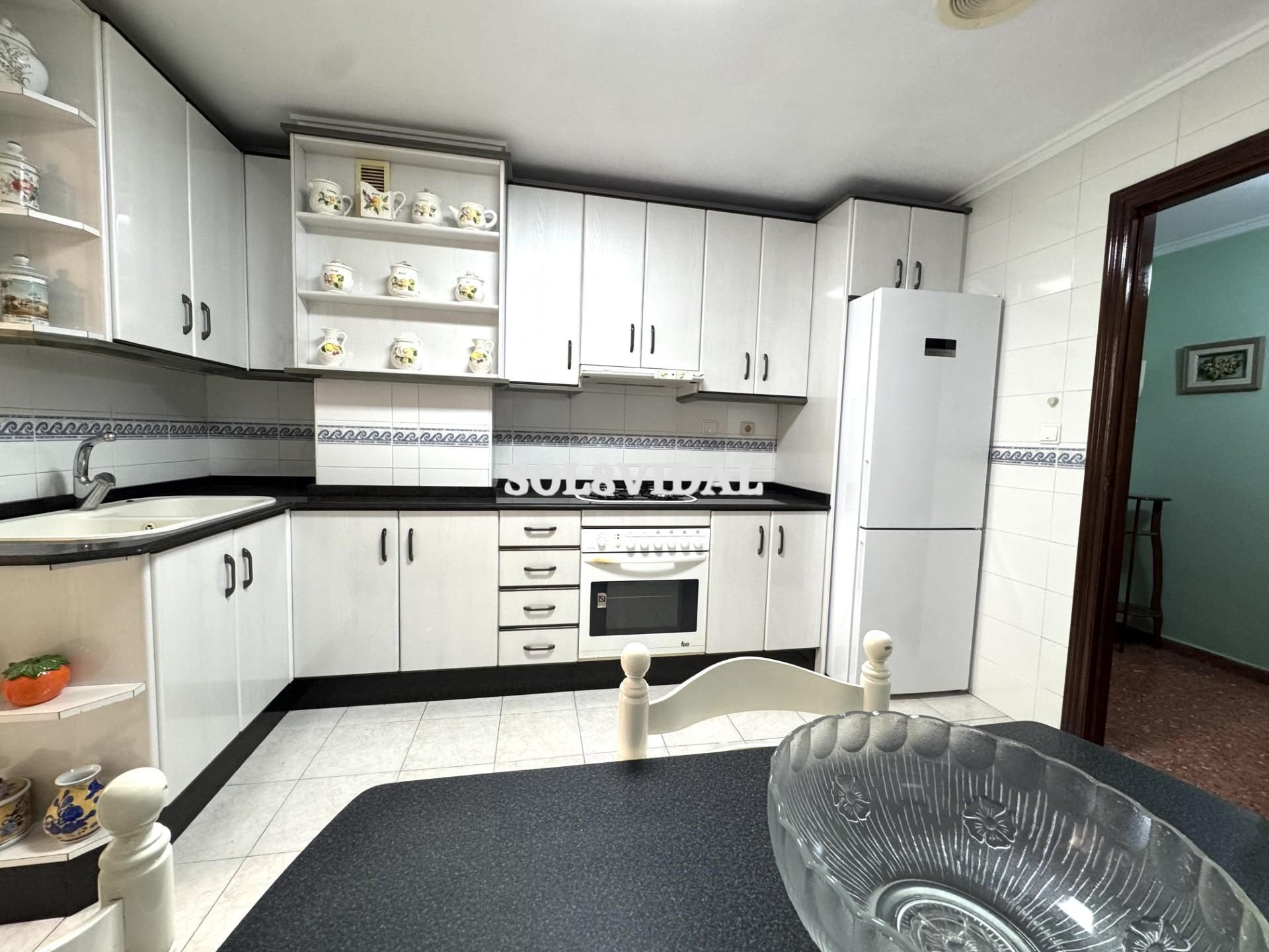 Kitchen of Flat to rent in Orihuela  with Balcony