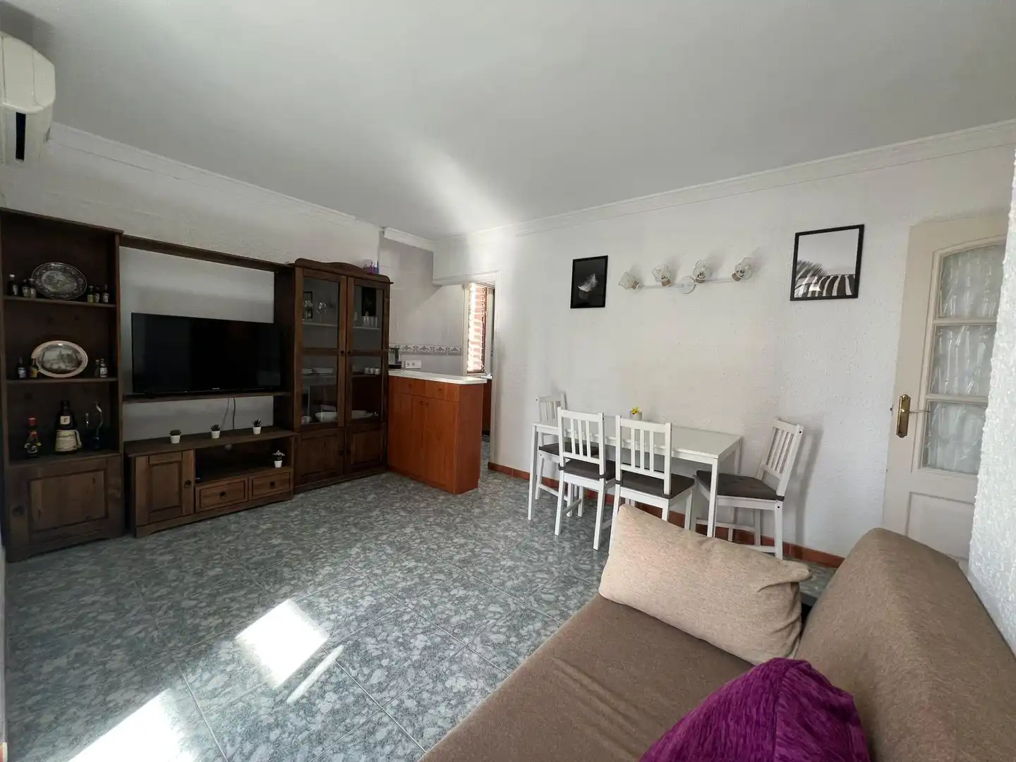 Schlafzimmer von Wohnungen zur Miete in Fuengirola mit Klimaanlage, Terrasse und Gemeinschaftspool