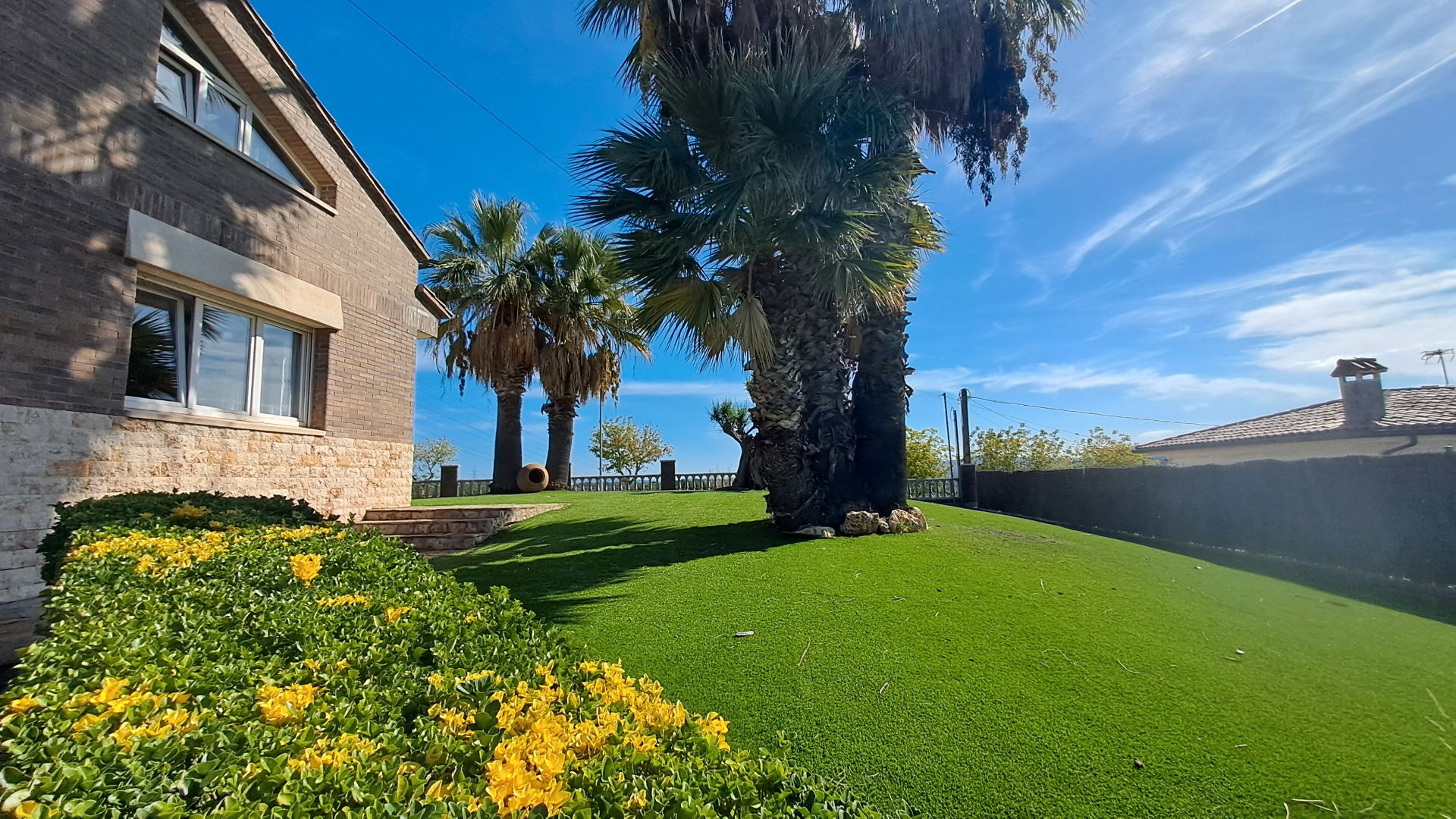 Vista exterior de Casa o xalet en venda en Castellbisbal amb Aire condicionat, Calefacció i Jardí privat