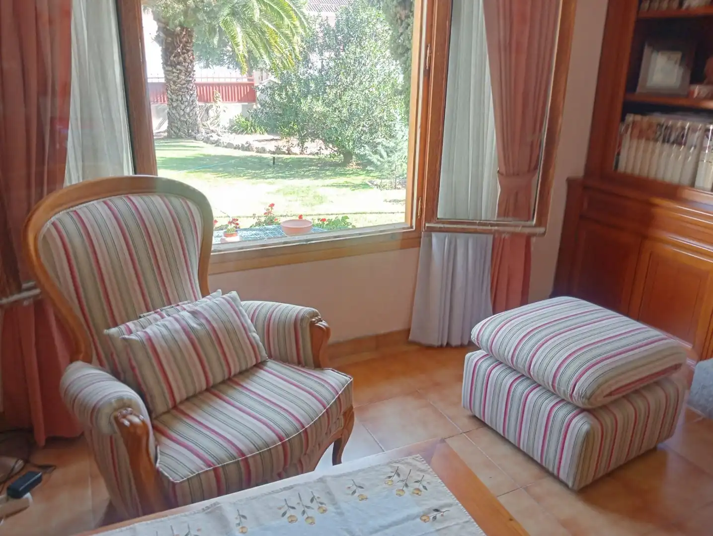 Sala d'estar de Casa adosada en venda en Las Matas  - Peñascales