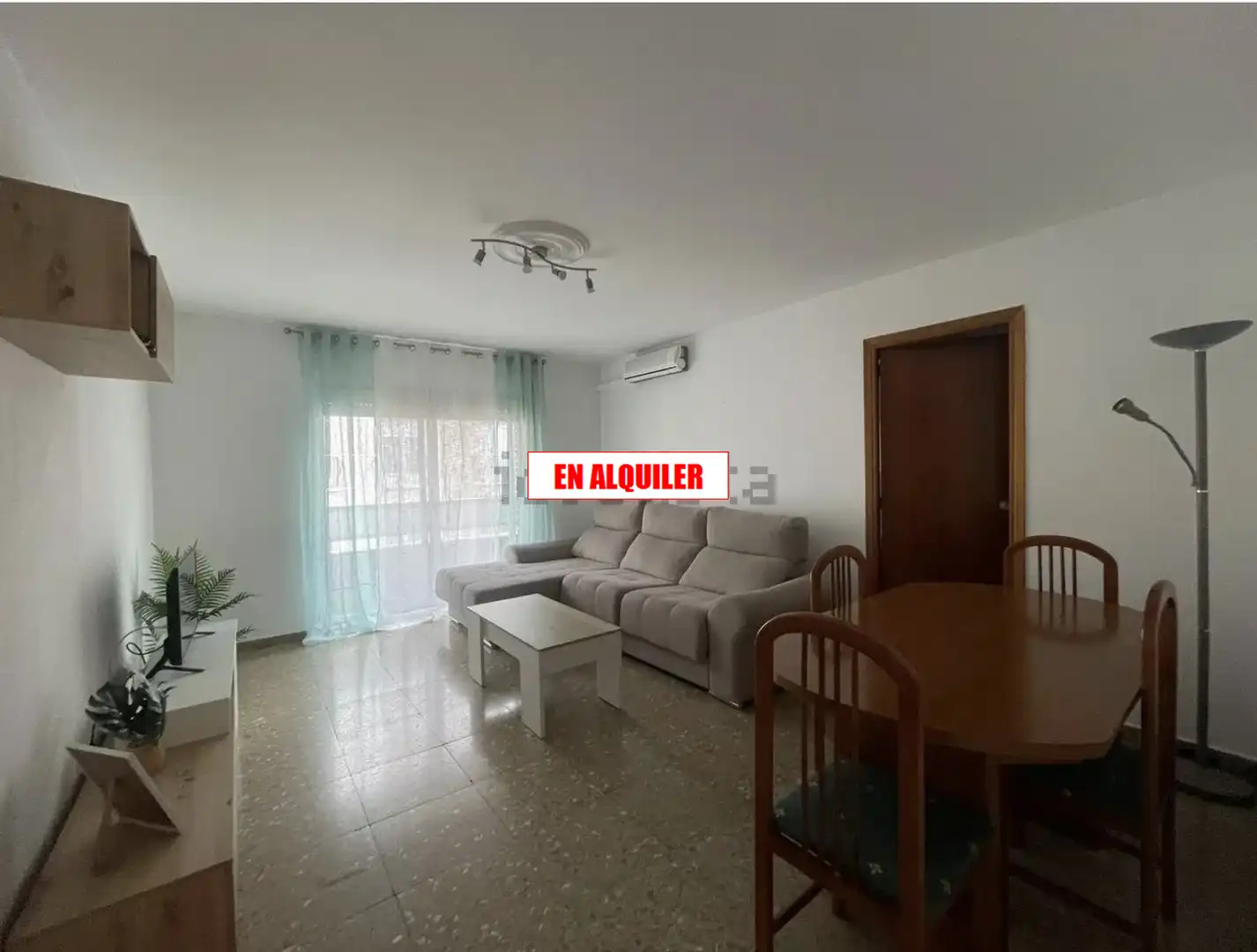 Vista exterior de Piso de alquiler en Ciudad Real con Aire acondicionado, Terraza y Amueblado