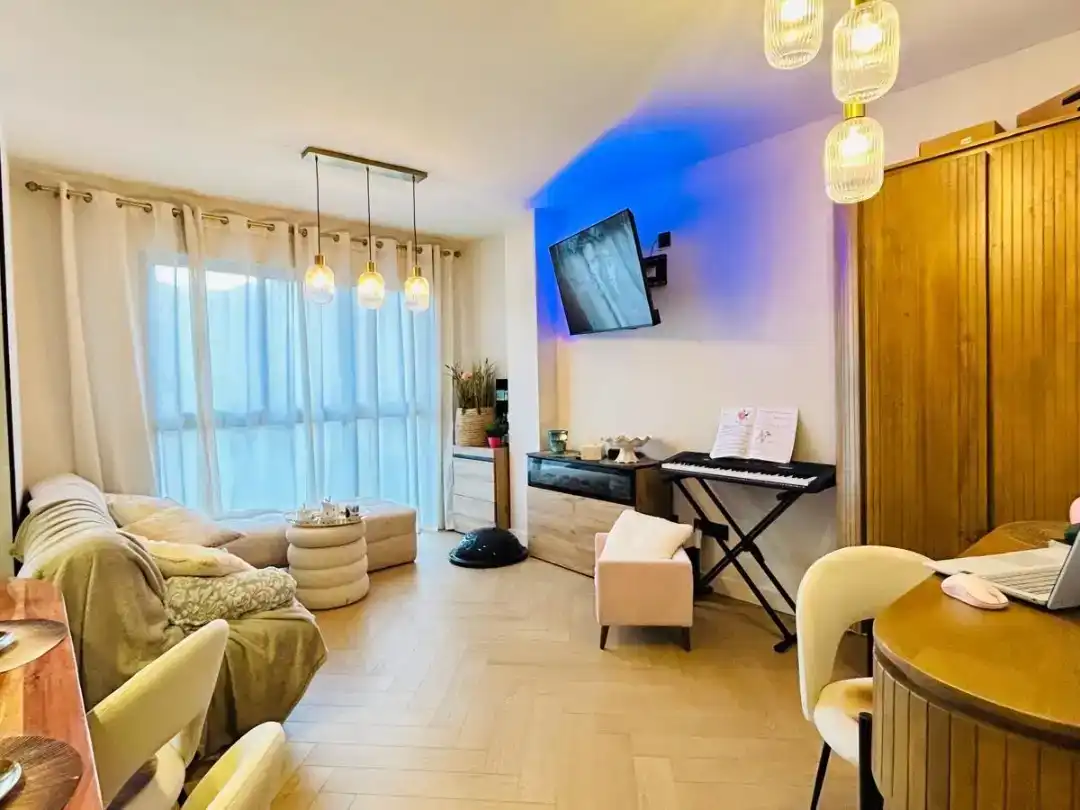 Wohnzimmer von Wohnung zur Miete in Zona Papa Luna - Platja del Gurugú