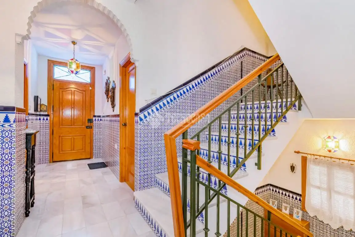 Houses for sale in Loja  with Air Conditioner, Terrace and Balcony