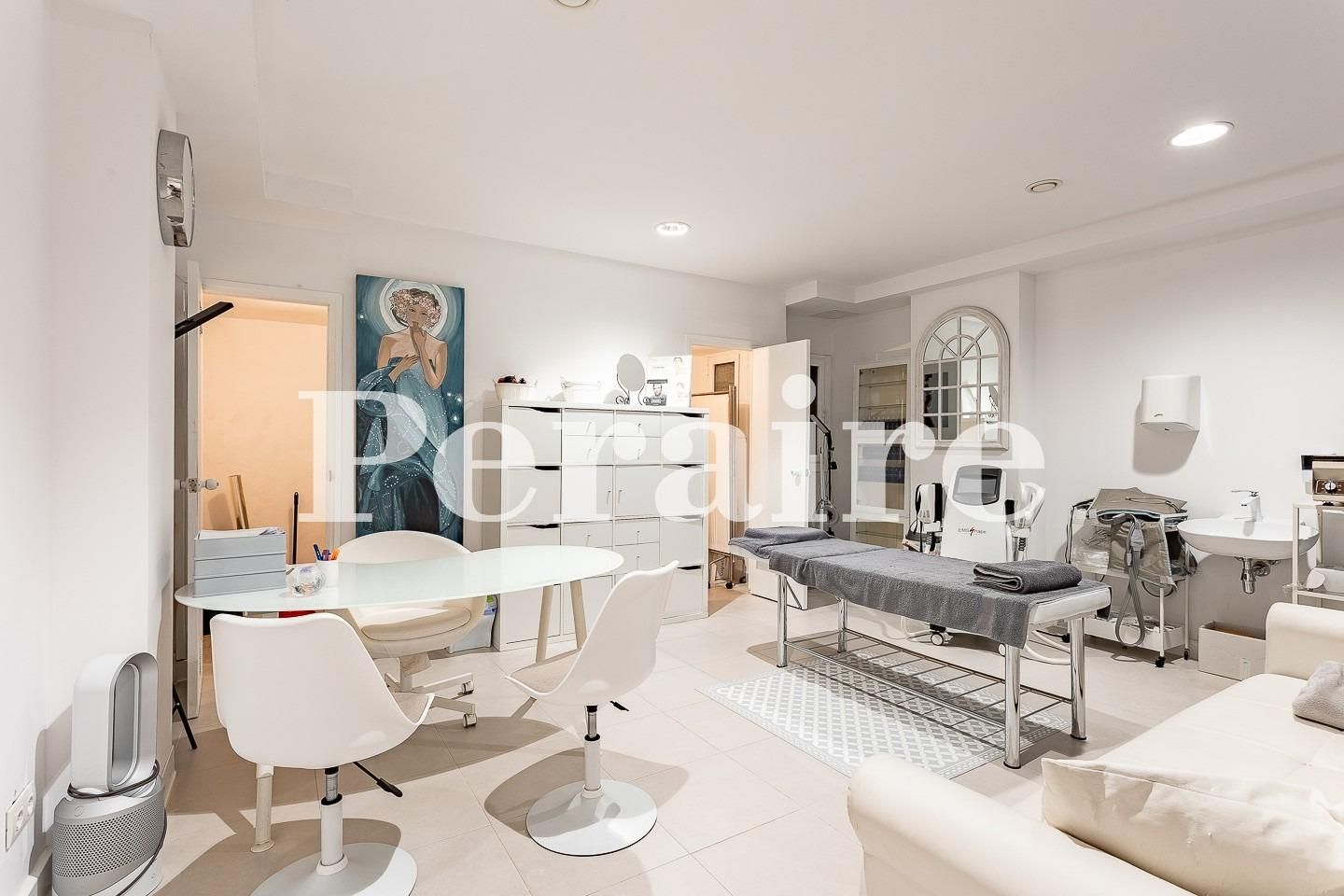 Living room of Premises for sale in  Barcelona Capital