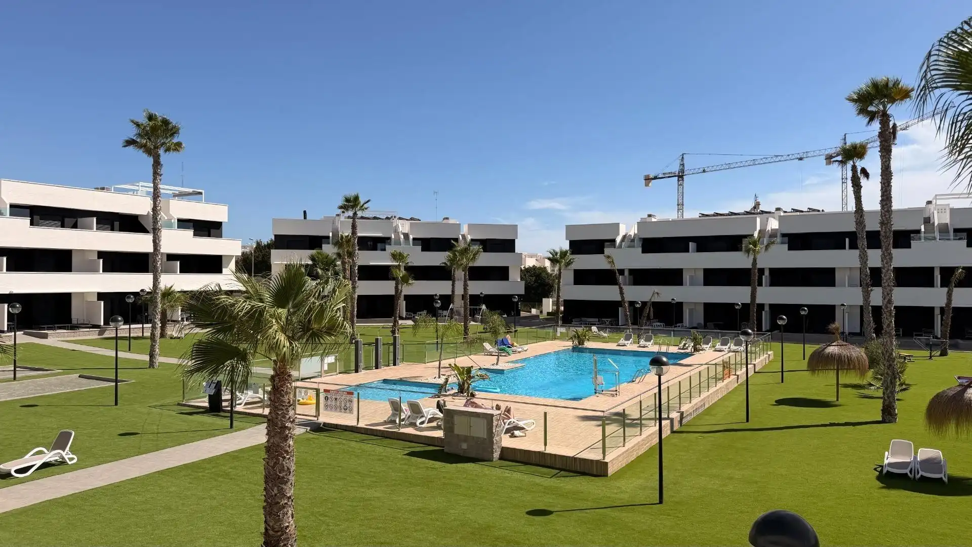 Ático con piscina en venta en El Raso, imagen 2