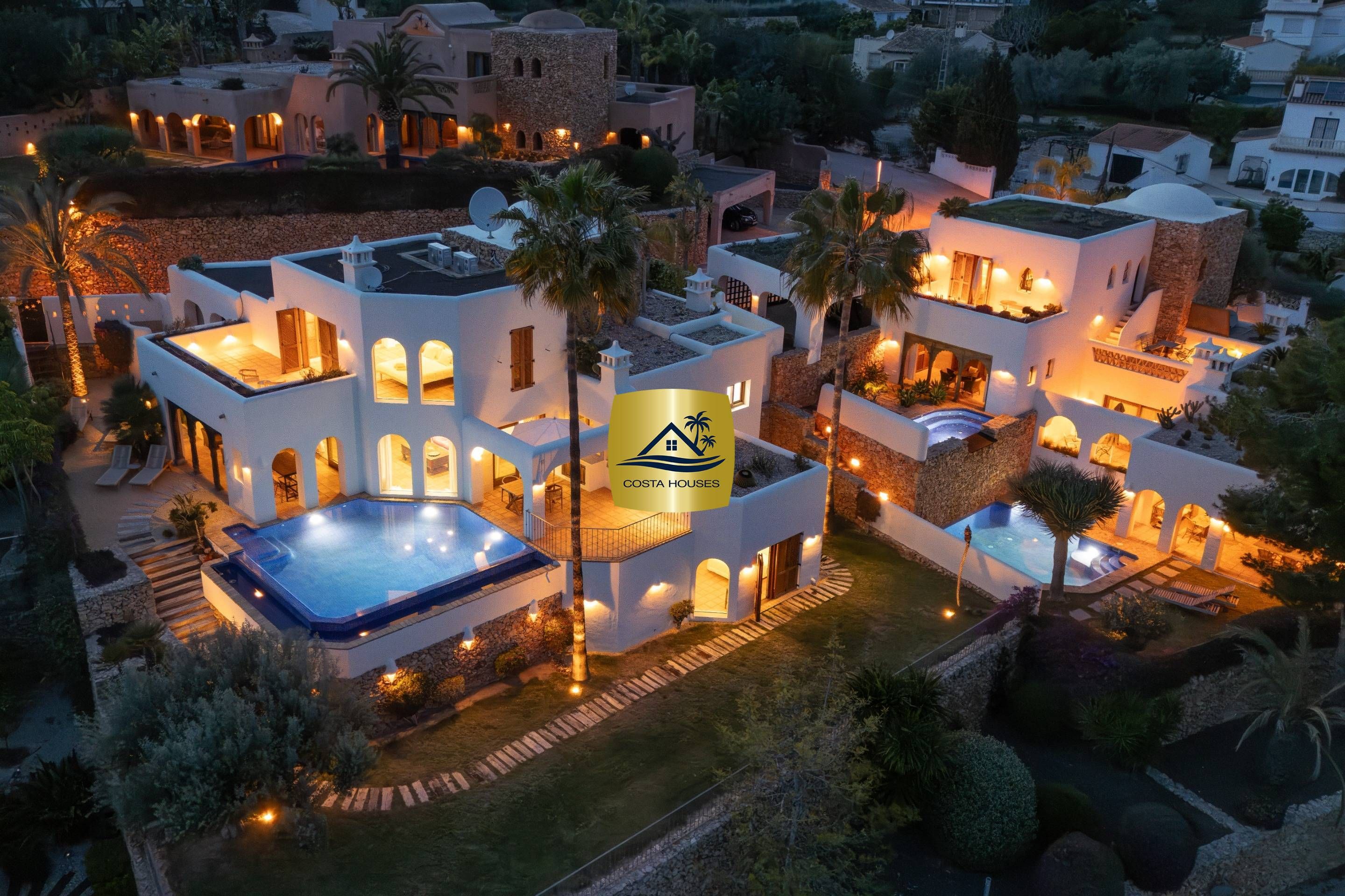 Vista exterior de Casa o xalet en venda en Moraira amb Aire condicionat, Calefacció i Jardí privat