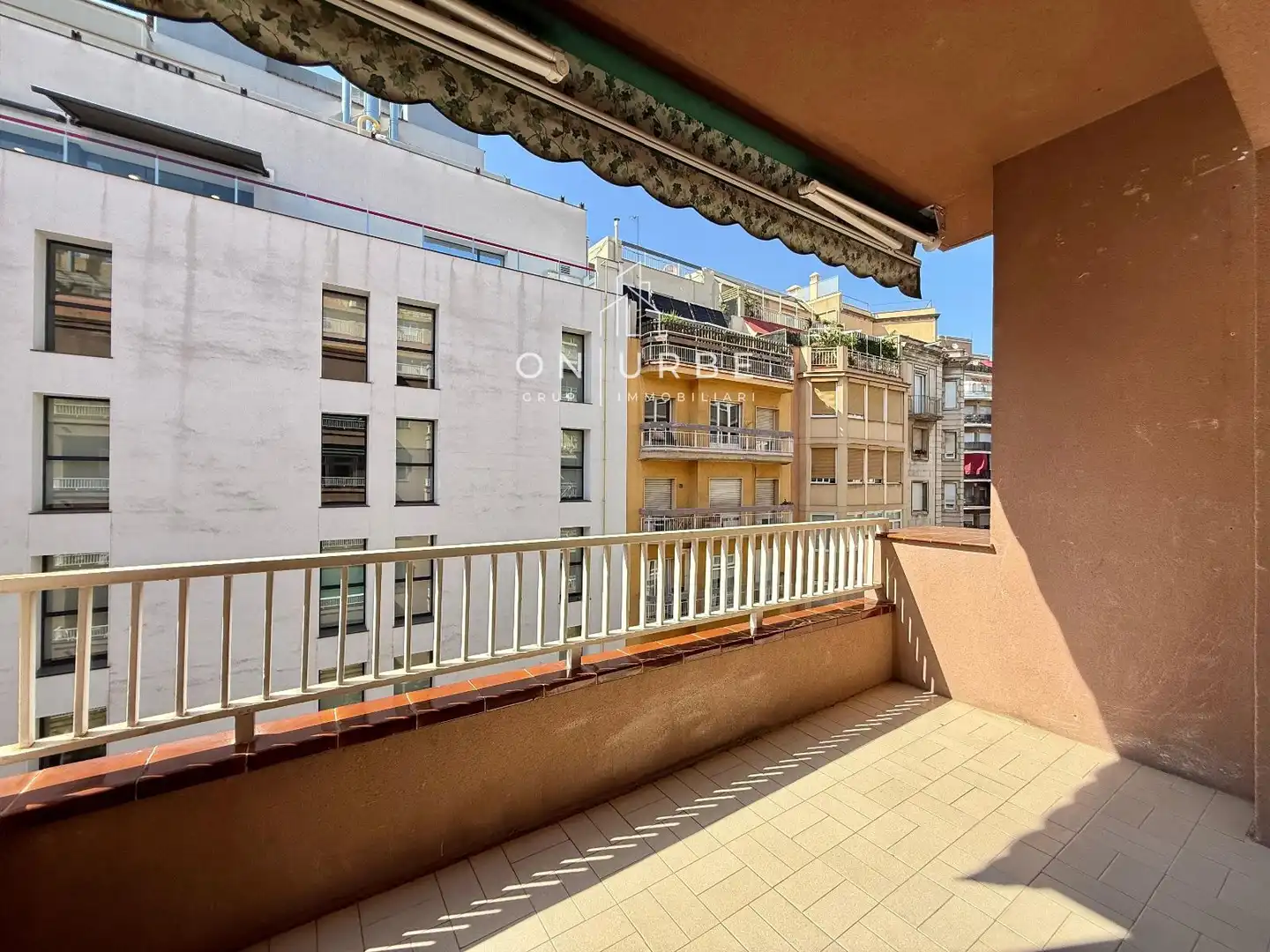 Pis amb terrassa en venda a DELS MADRAZO