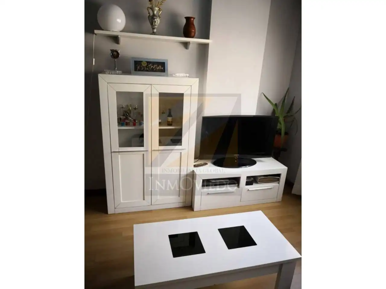 Sala de estar de Piso en venta en Aller con Calefacción, Trastero y Amueblado