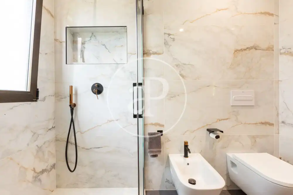 Baño de Casa o chalet en venta en Chiva con Aire acondicionado, Calefacción y Jardín privado