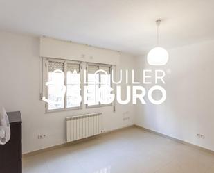 Bedroom of Flat to rent in  Madrid Capital  with Air Conditioner