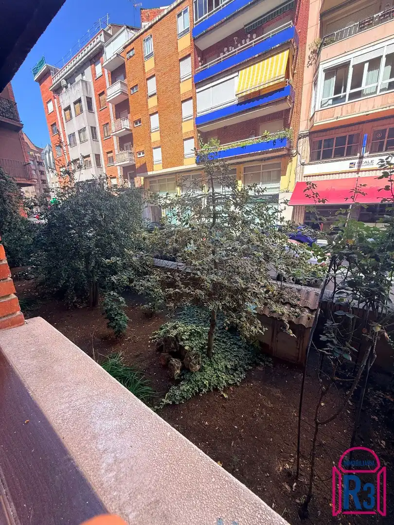 Terraza de Apartamento en venta en León Capital  con Calefacción