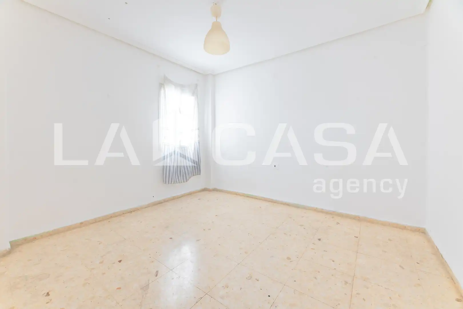 Flat for sale in Valencia