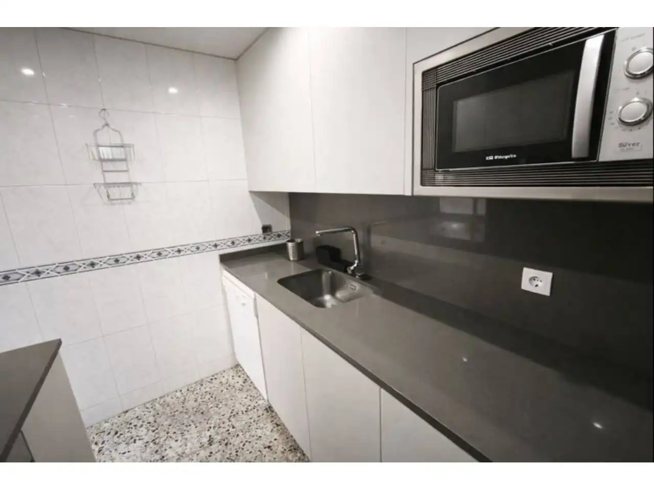 Cocina de Apartamento en venta en Santa Coloma de Gramenet con Aire acondicionado y Calefacción