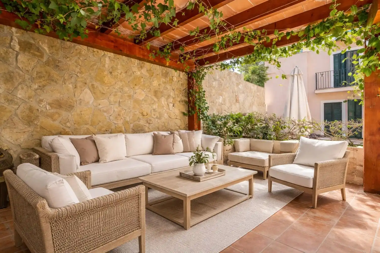 Terrasse von Wohnungen zum Verkauf in Calvià mit Klimaanlage, Heizung und Privatgarten