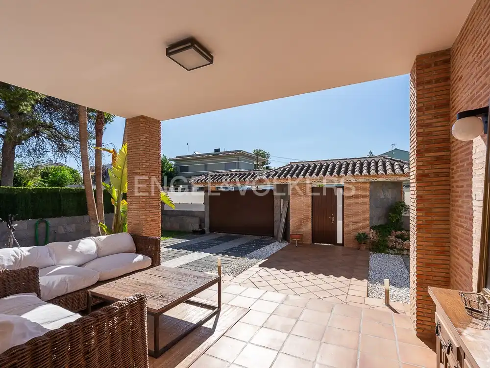 Exterior view of Houses for rent in Bétera  with Air Conditioner, Heating and Private garden