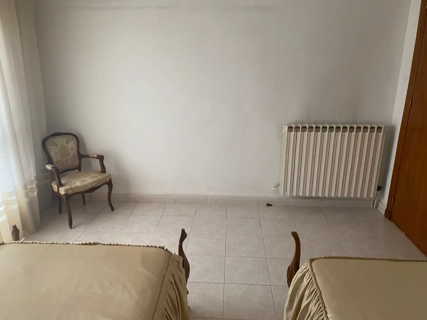 Habitación de Piso en venta en Huesca con Calefacción, Terraza y Trastero