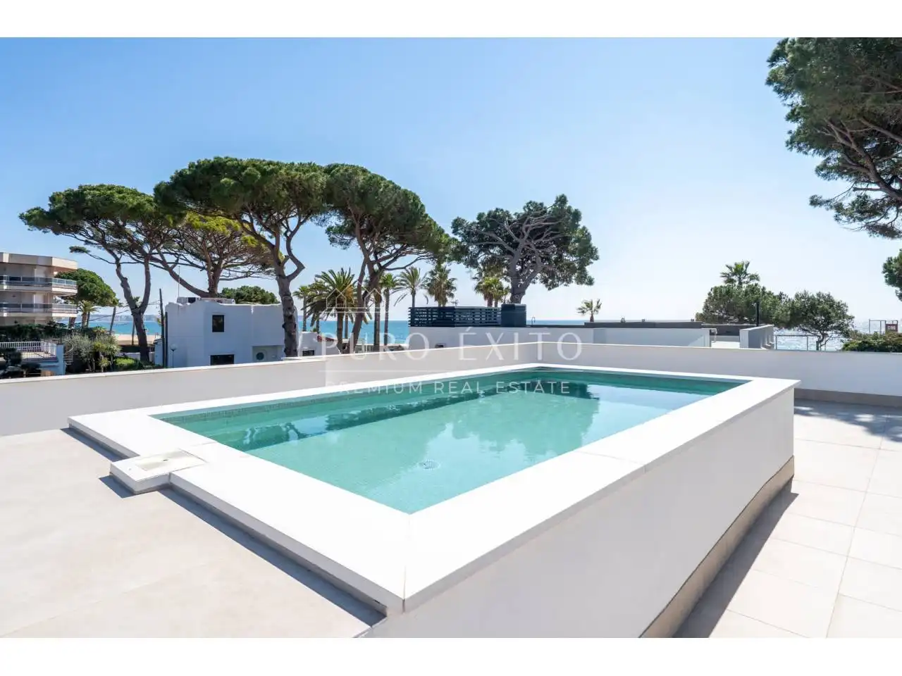 Swimming pool of Houses for sale in Cambrils  with Air Conditioner, Private garden and Terrace