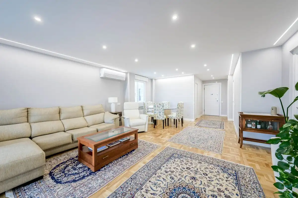 Flat with pool for sale in Calle de Fermín Caballero, imagen 9