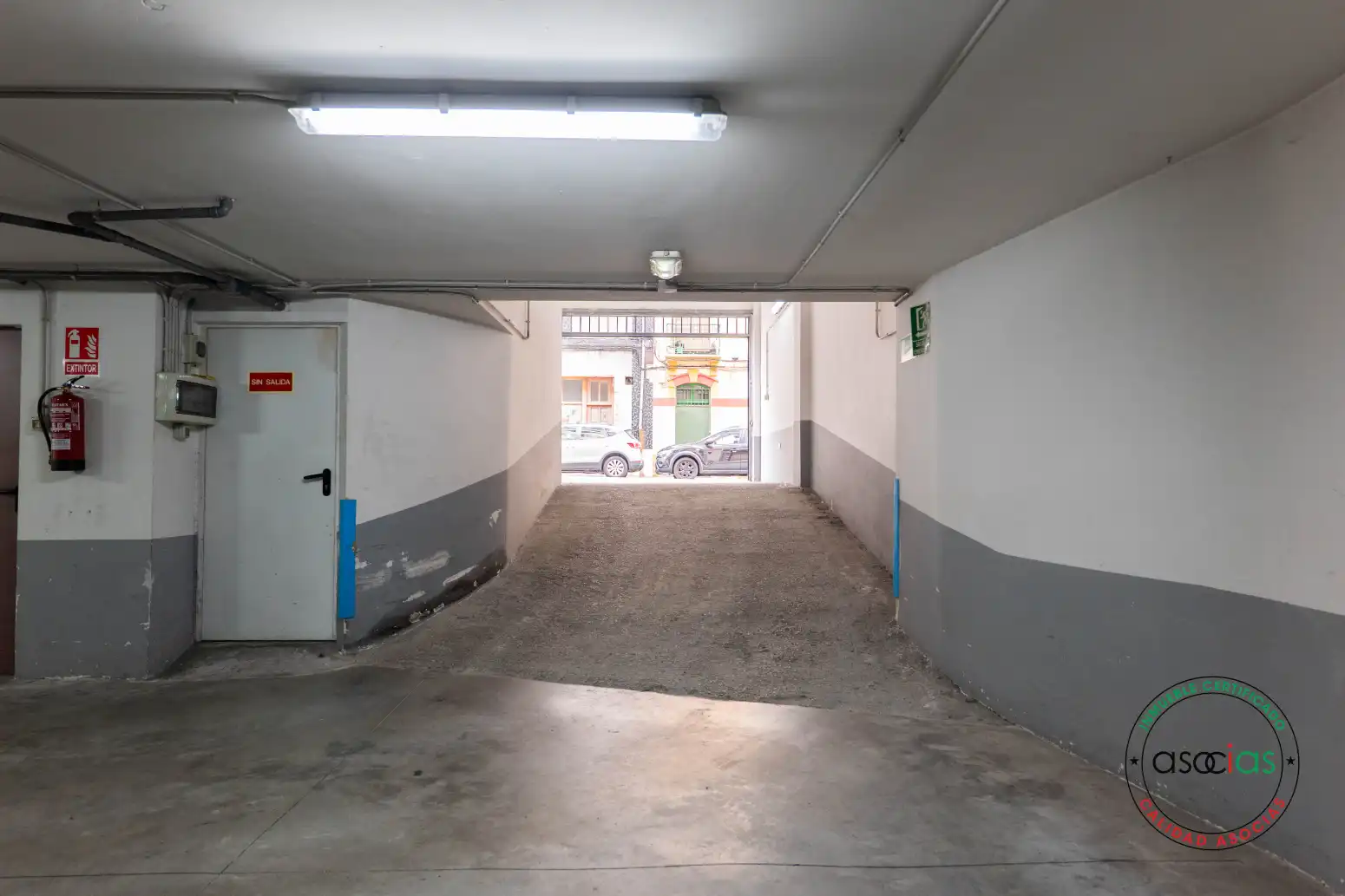 Aparcament de Pis en venda en Gijón  amb Calefacció, Parquet i Traster