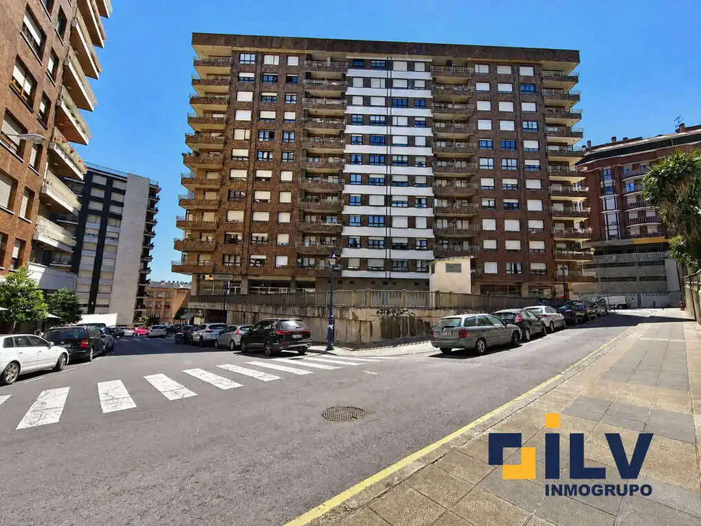 Vista exterior de Piso en venta en Portugalete con Calefacción, Terraza y Amueblado