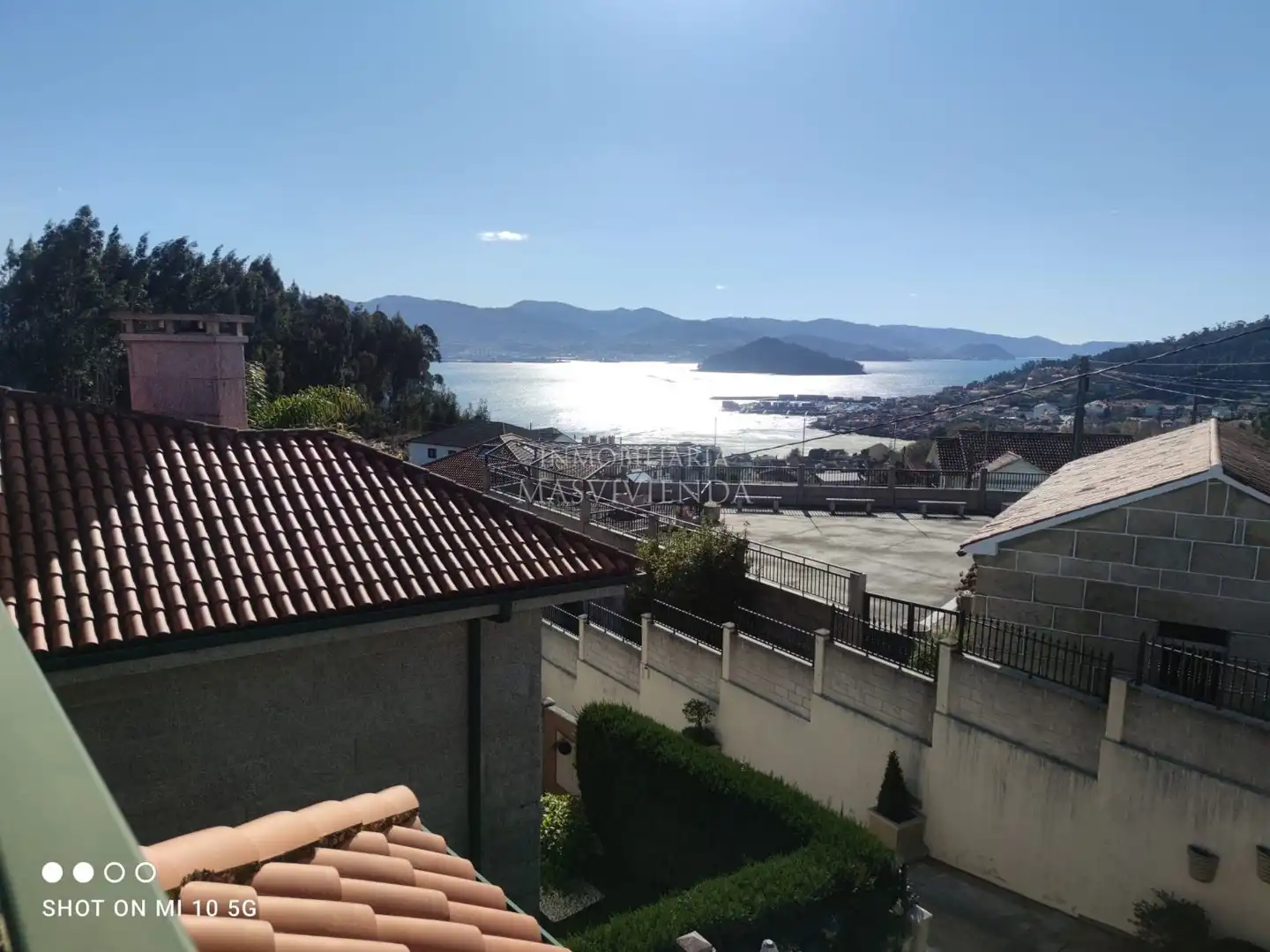 Vista exterior de Casa o xalet en venda en Poio amb Terrassa i Piscina