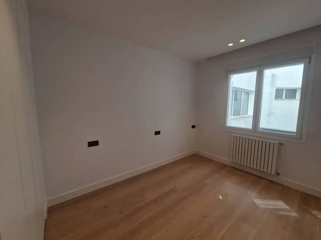 Schlafzimmer von Wohnung zum Verkauf in Madrid mit Klimaanlage, Heizung und Terrasse
