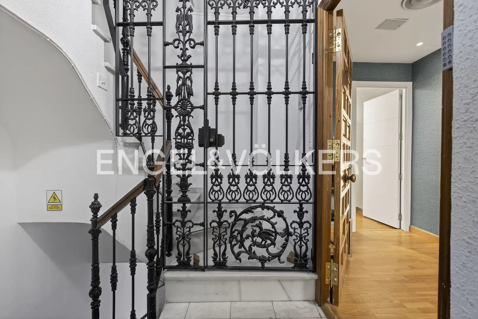 Houses for sale in Sevilla  with Air Conditioner, Heating and Parquet flooring