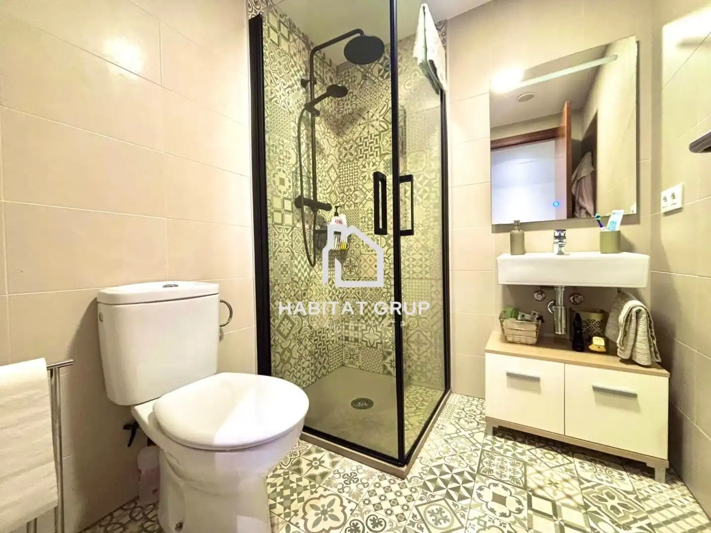 Bathroom of Flat for sale in Riudellots de la Selva  with Air Conditioner, Heating and Private garden