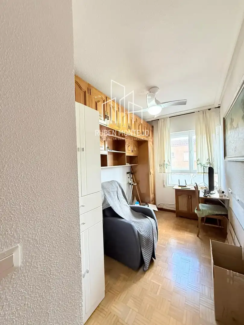 Bedroom of Flat for sale in Salamanca  with Heating, Terrace and Storage room