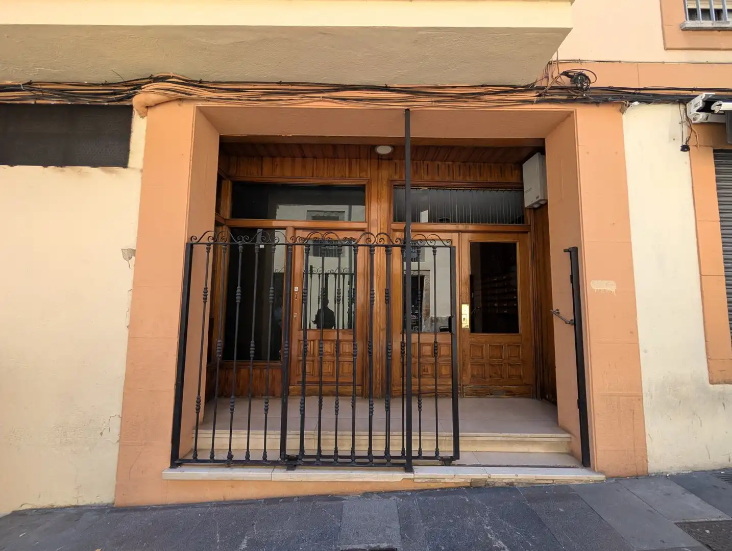 Vista exterior de Pis en venda en Oviedo  amb Calefacció, Parquet i Traster
