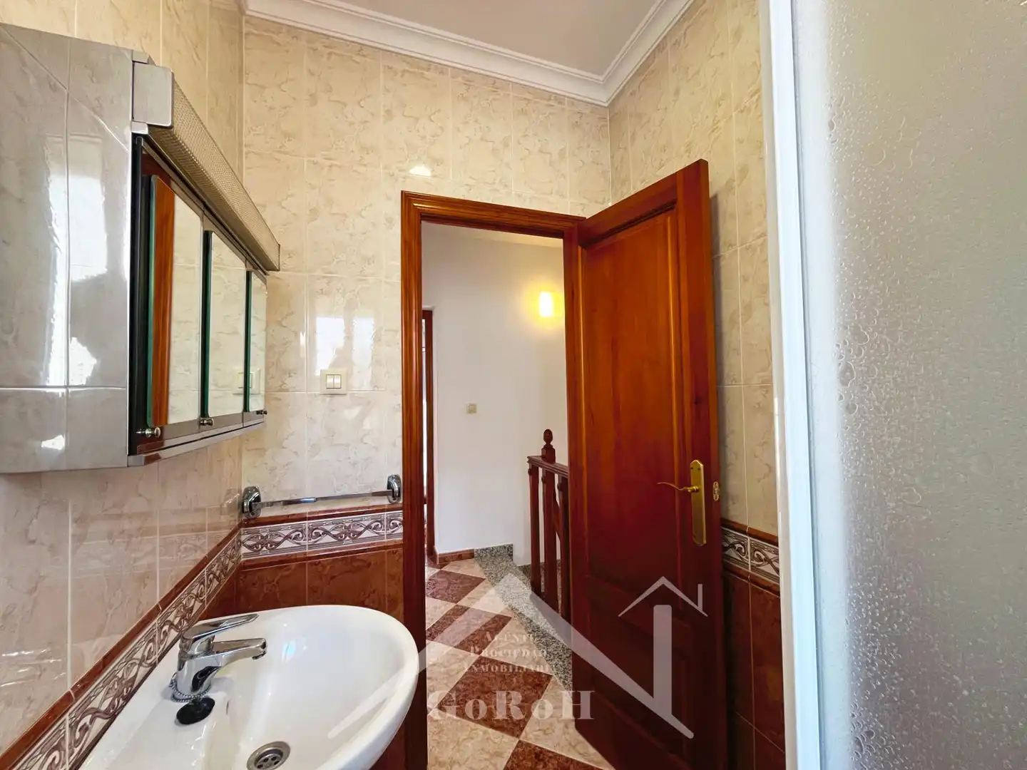 Baño de Casa adosada en venta en Santa Olalla del Cala con Terraza, Trastero y Amueblado