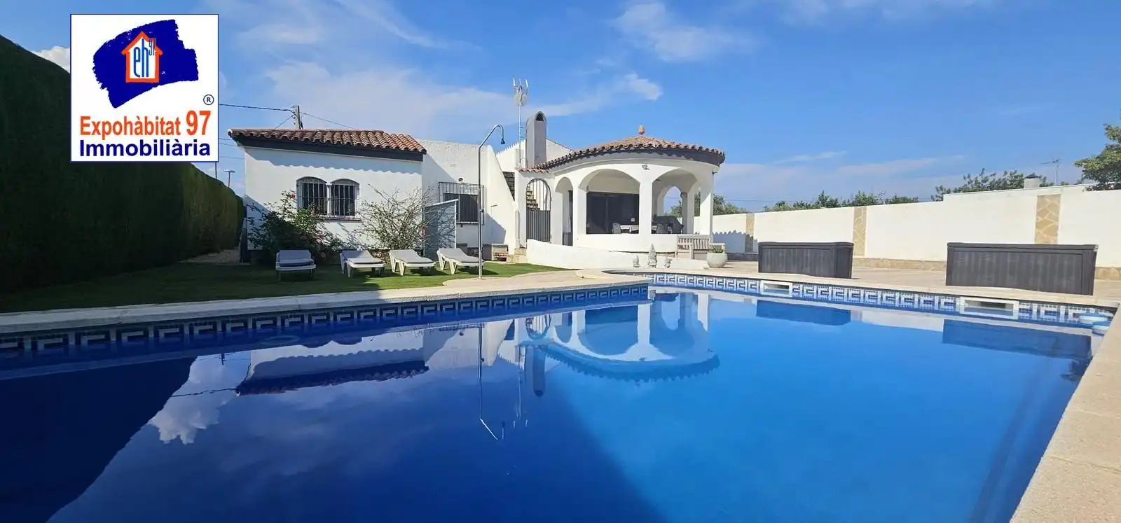 Villa mit Pool zum Verkauf in Poble