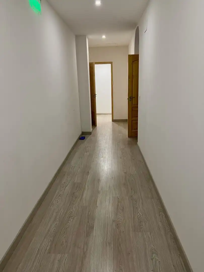 Local comercial de lloguer a Vía Univérsitas, imagen 11
